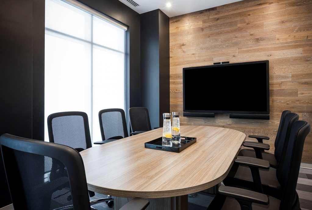 Imperia Hôtel et Suites Boucherville Facilidades foto